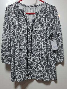 Black & White Paisley Button-Front Tunic Blouse